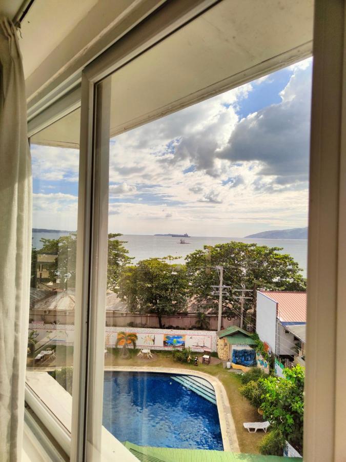 Wild Orchid Beach Resort Олонгапо Экстерьер фото